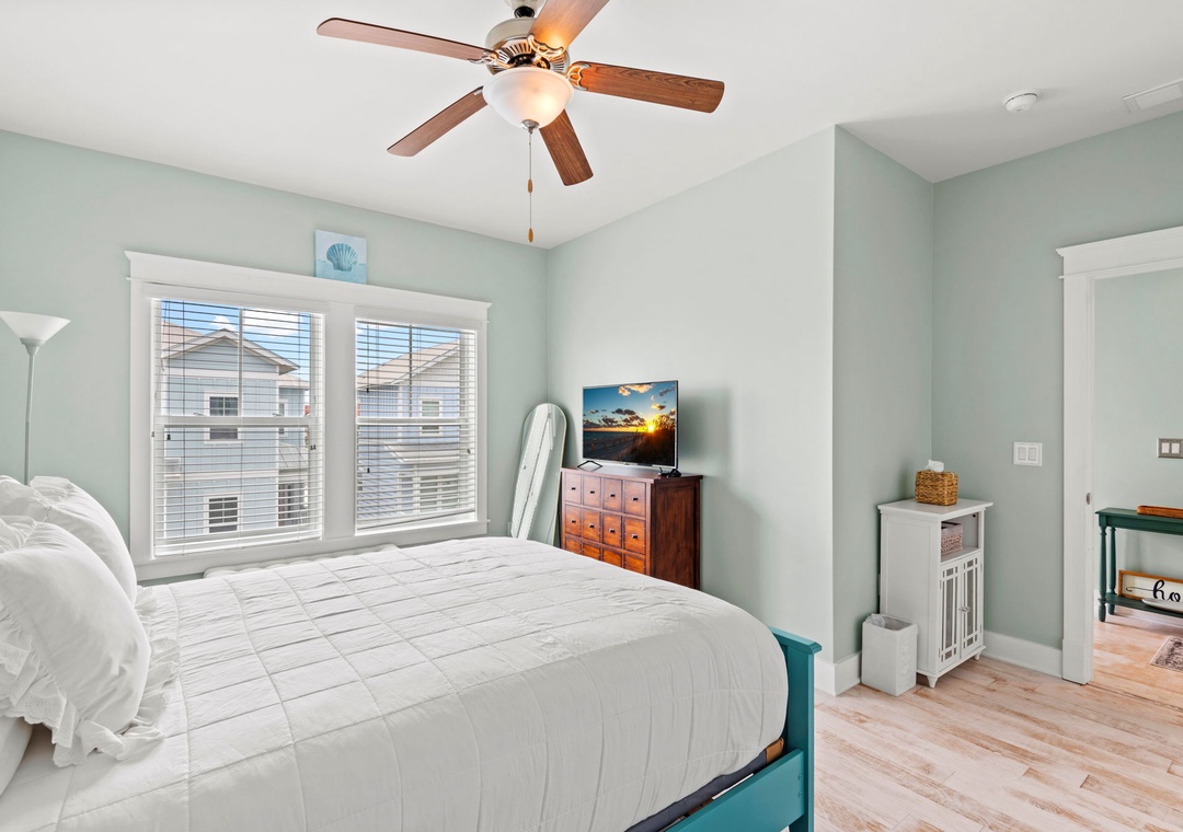 Second floor guest bedroom 2