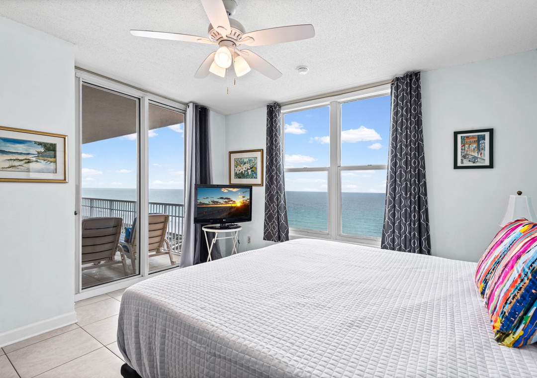 Primary suite with balcony access