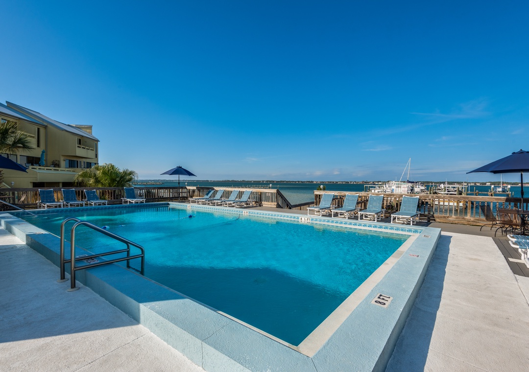 Buena Vida outdoor pool