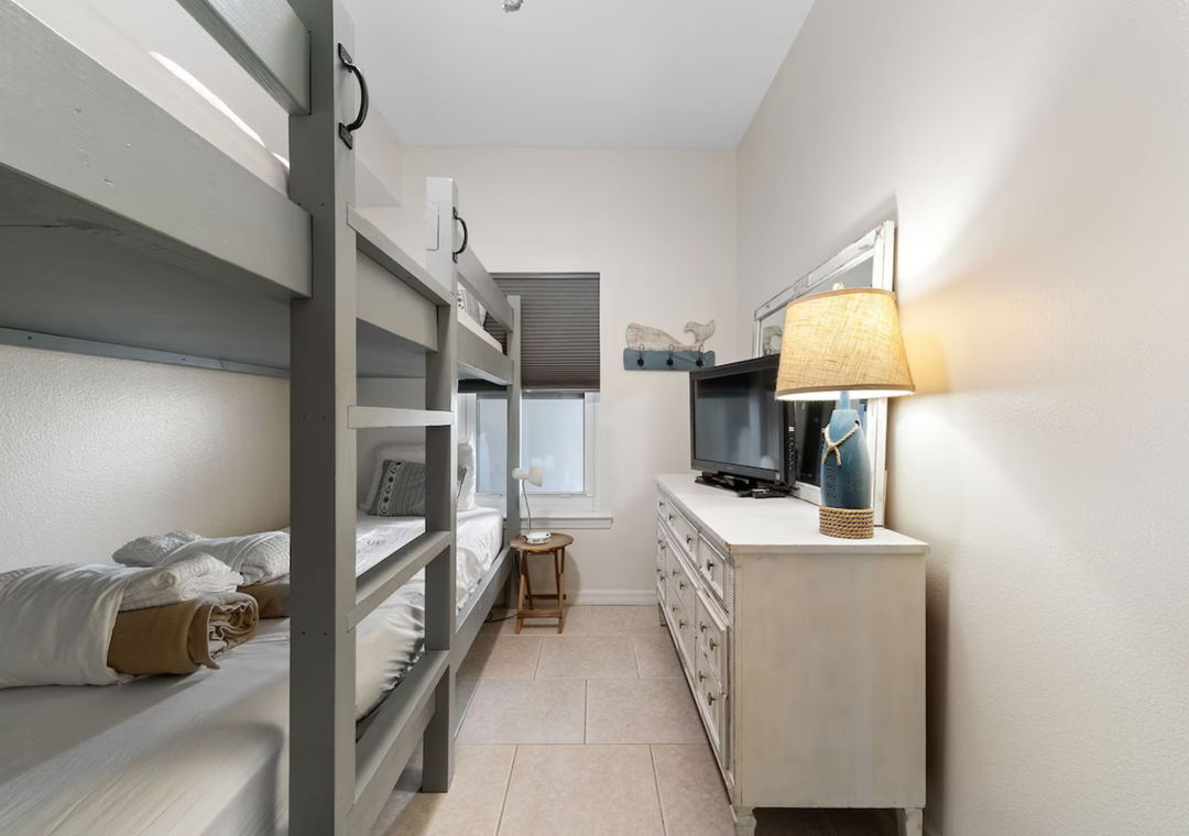 Guest bedroom 2 with two twin-over-twin bunks