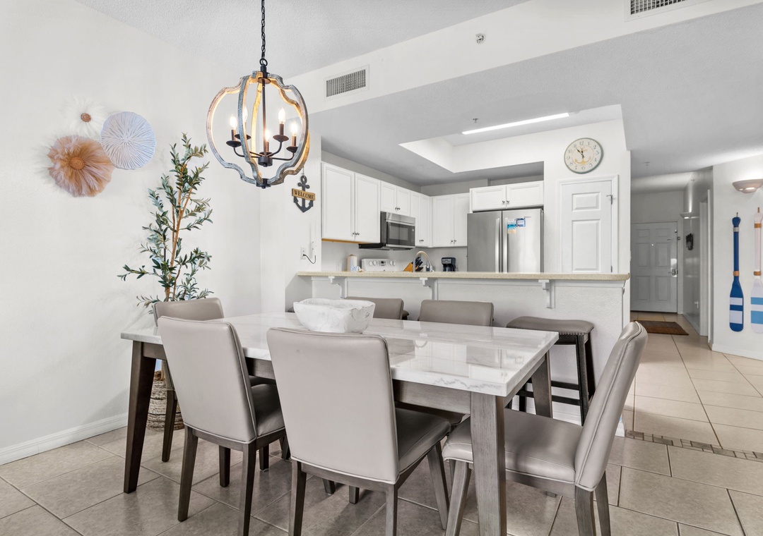 Seating for six at the dining table
