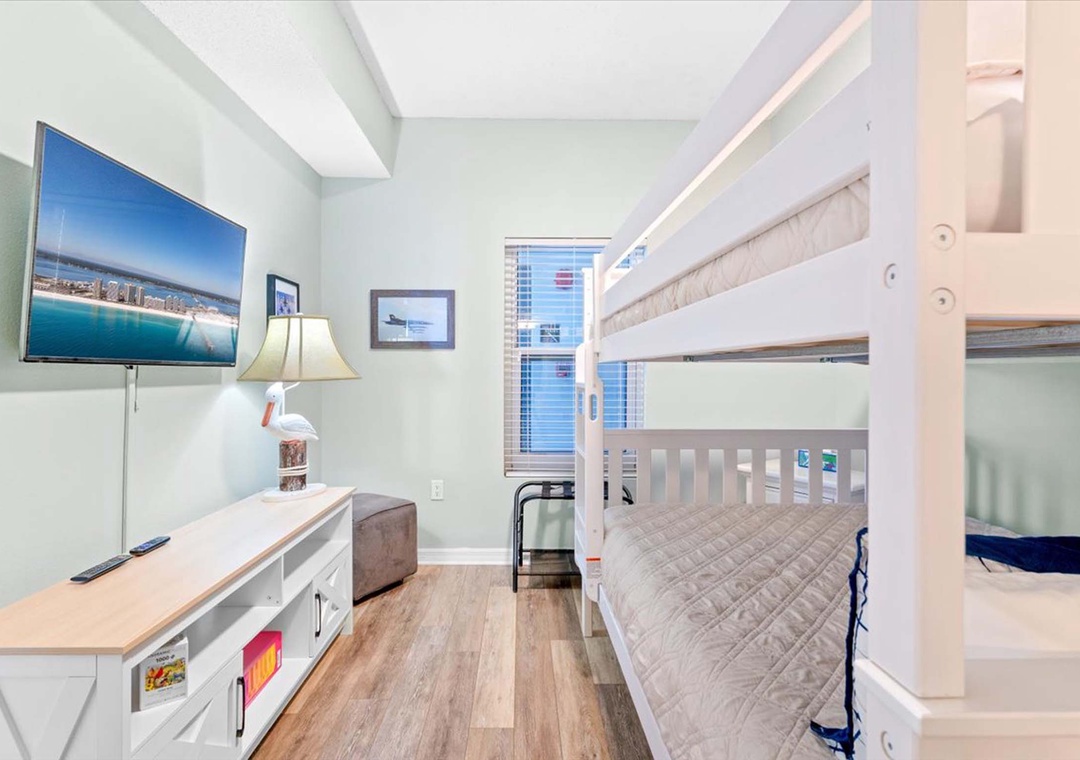 Guest bedroom 2