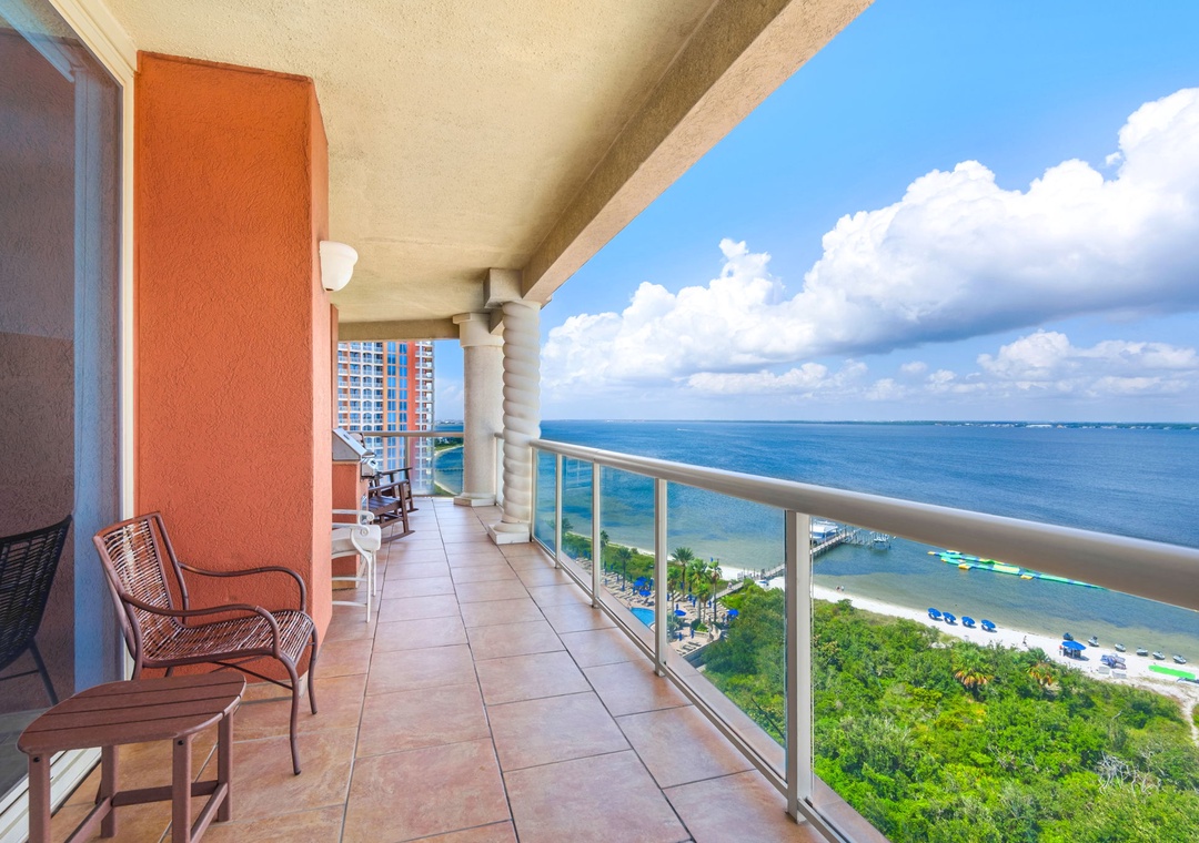 Balcony with Sound views