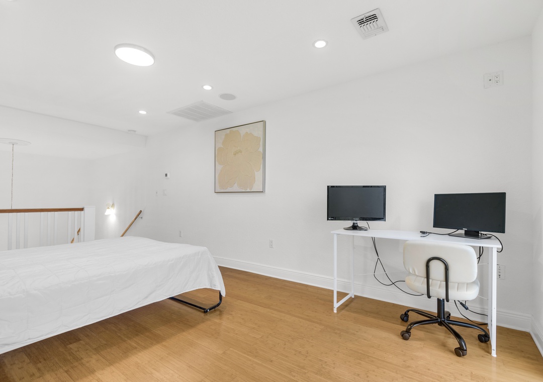 Fourth floor loft with dedicated workspace