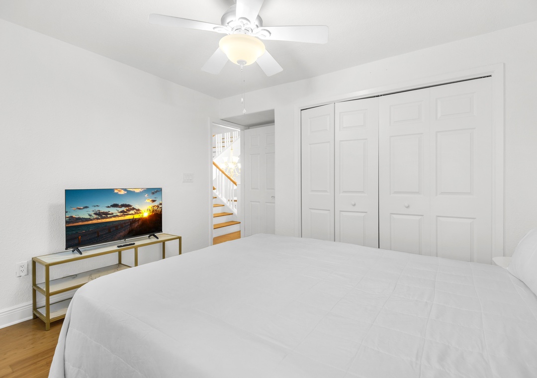 Main floor king bedroom