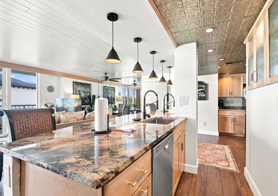 Full kitchen