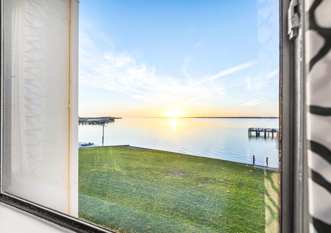 Beautiful Sound views right out of your window