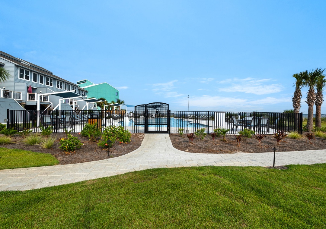 Gated pool entry