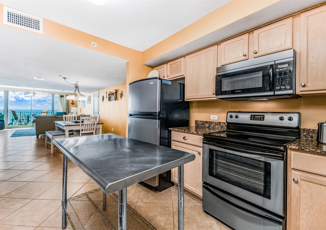 Perdido Towers 707 Kitchen