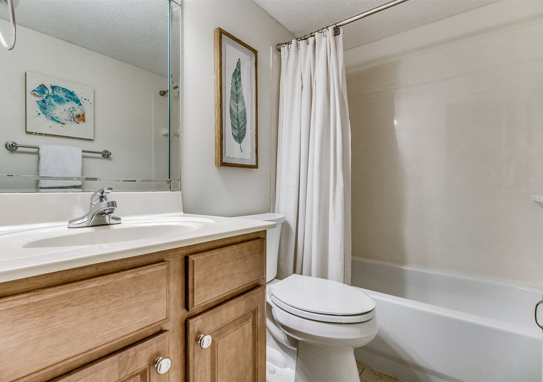Sandy Key 536 Guest Bathroom #2