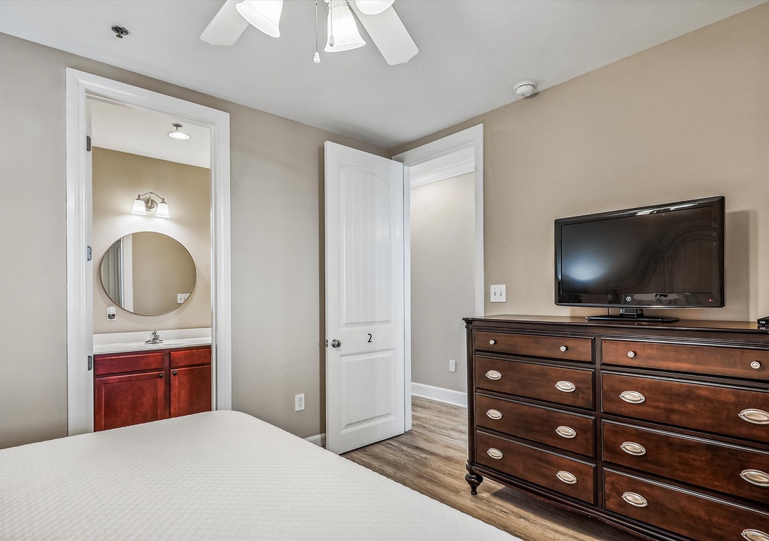 Sailmaker 1001 Guest Bedroom #3