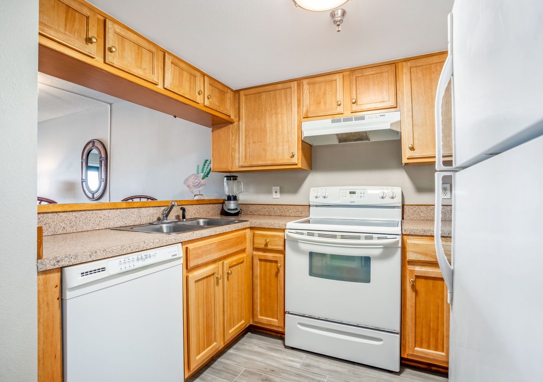 Ocean Breeze West 304 Kitchen