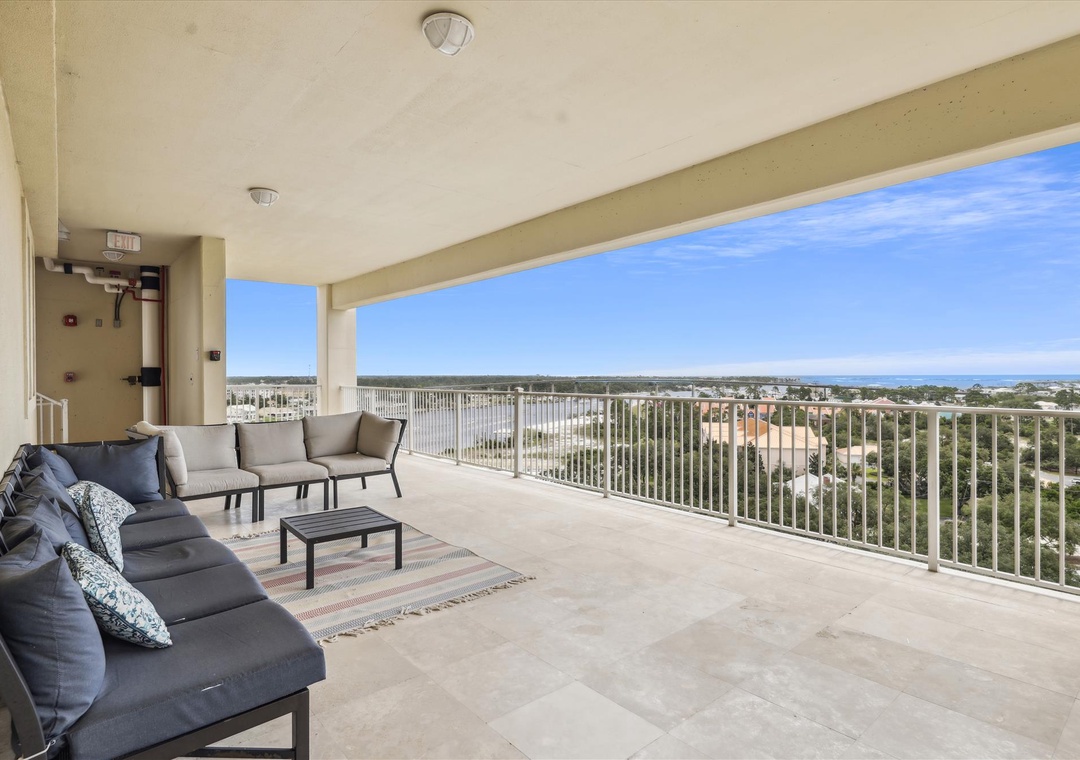 Sailmaker 901 Large Balcony