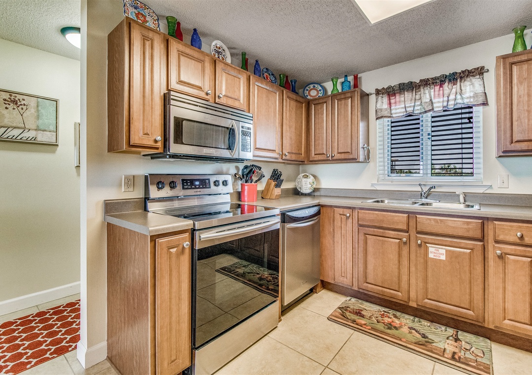 Sandy Key 334 Kitchen