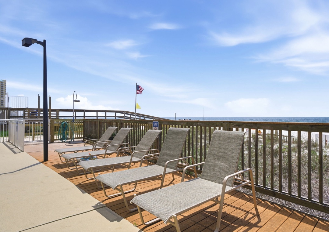 Ocean Breeze East- Pool Deck