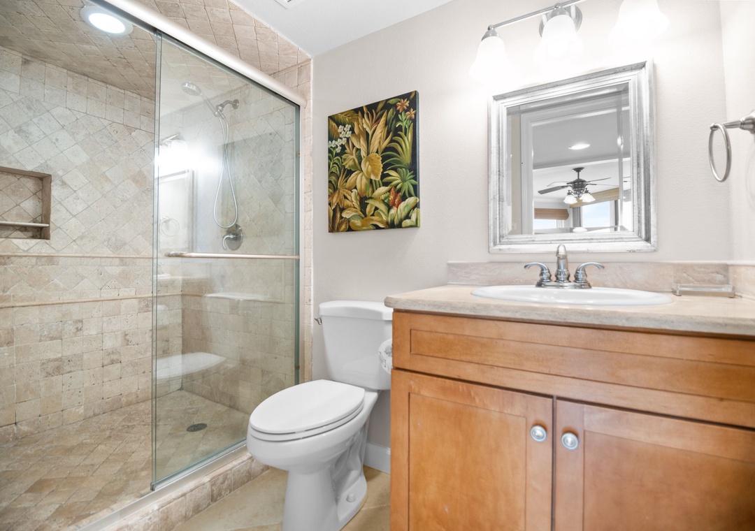 Sea Spray Unit 922 - Primary Bathroom