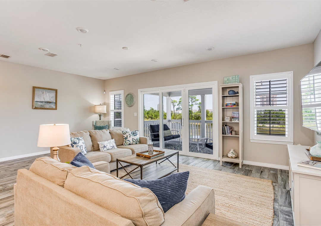 Lost Key Agua Azul Living Room with Access to Balcony