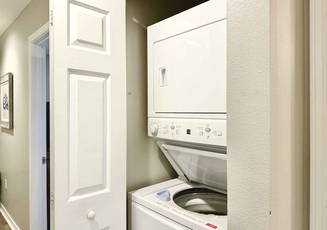 Grand Caribbean 106 - Washer & Dryer