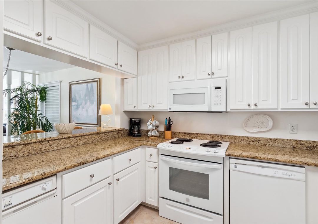 main level-kitchen-126171_040