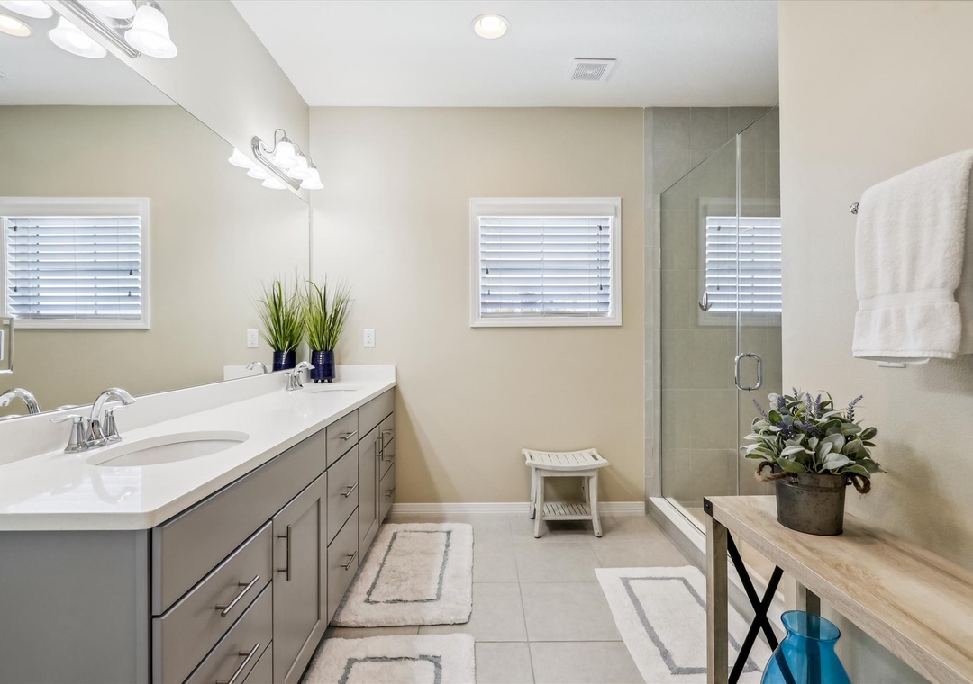 Lost Key Beach Therapy Master Bathroom