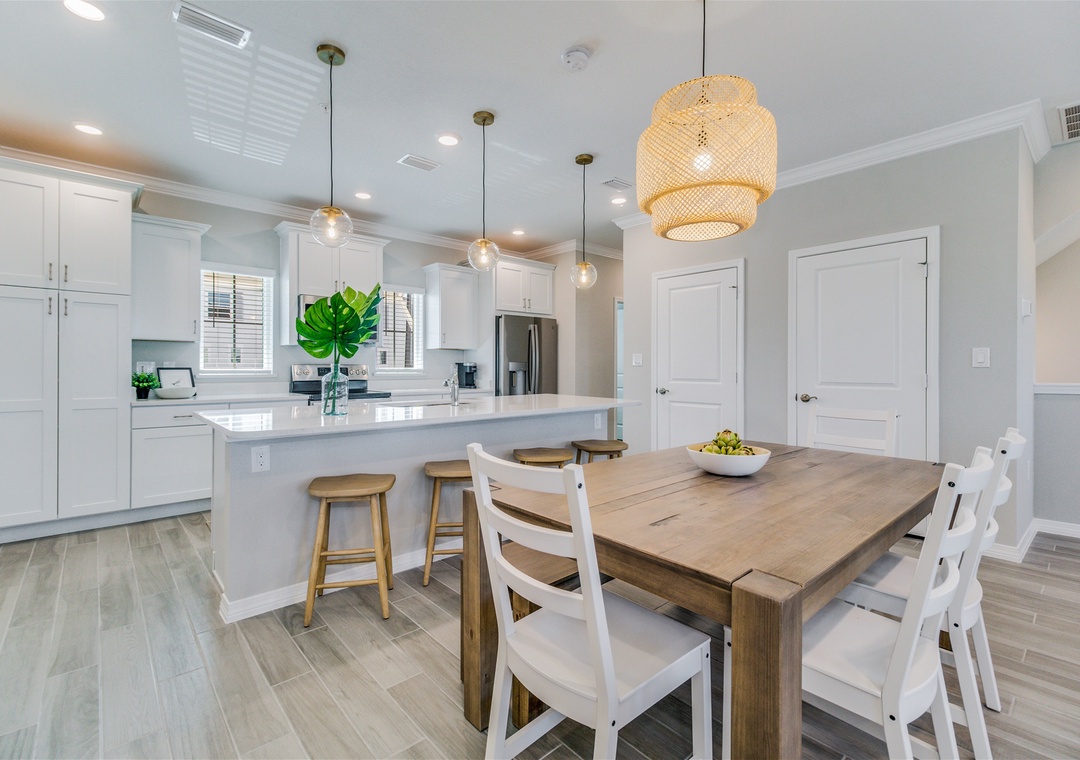 Lost Key Escape Dining Room and Kitchen