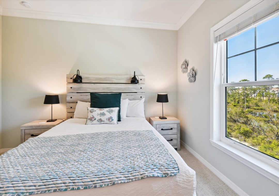 Lost Key The Lost Flip Flop Guest Bedroom #1 Queen Bed