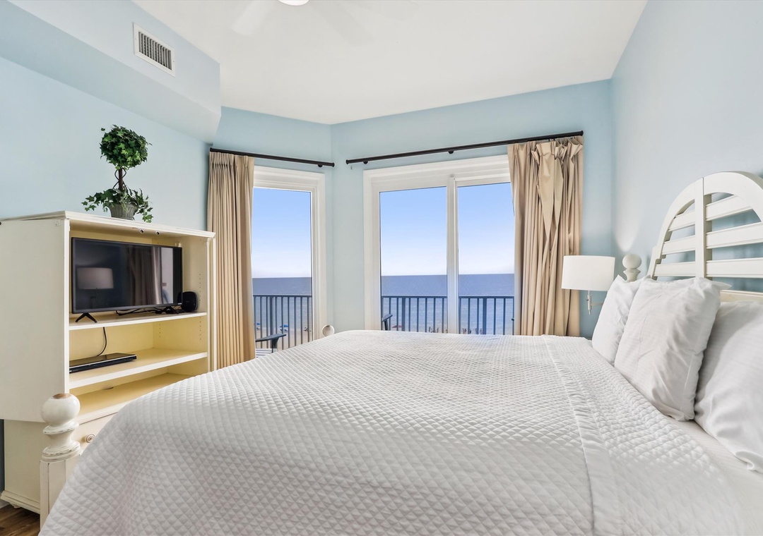 interior-primary bedroom-windmere-401_081