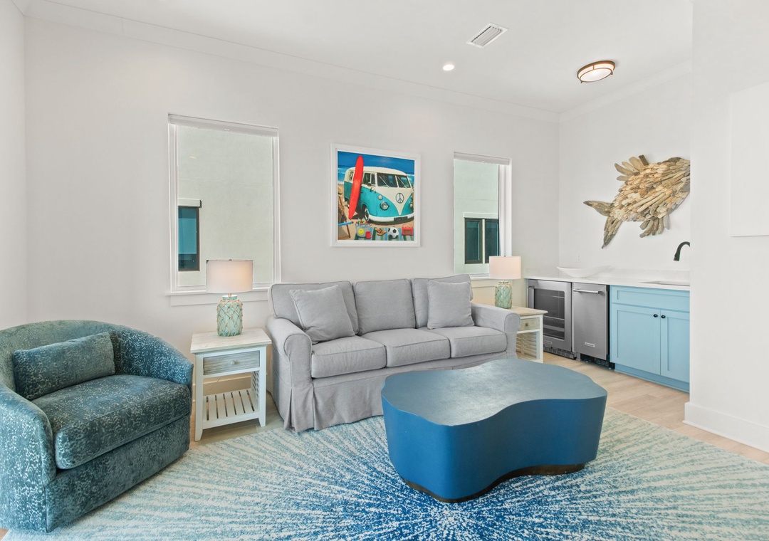 Vivianna #11- Third Floor - Bonus Living Room