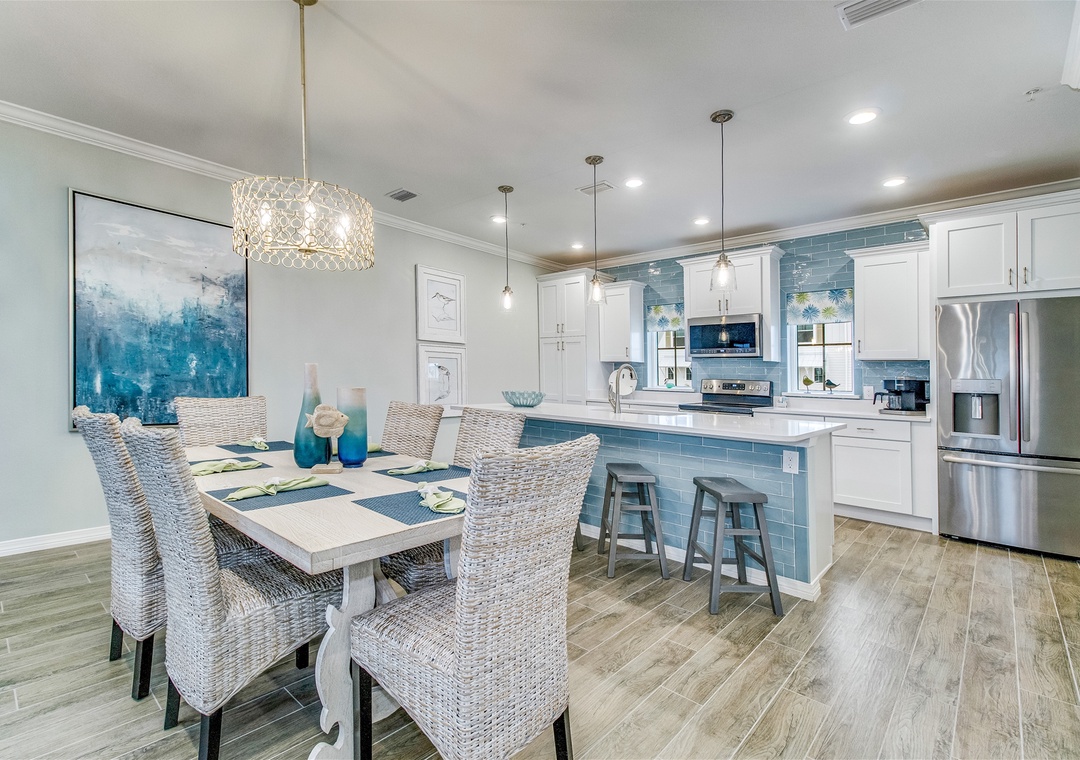 Lost Key Beach Walk Retreat Open Kitchen and Dining Area