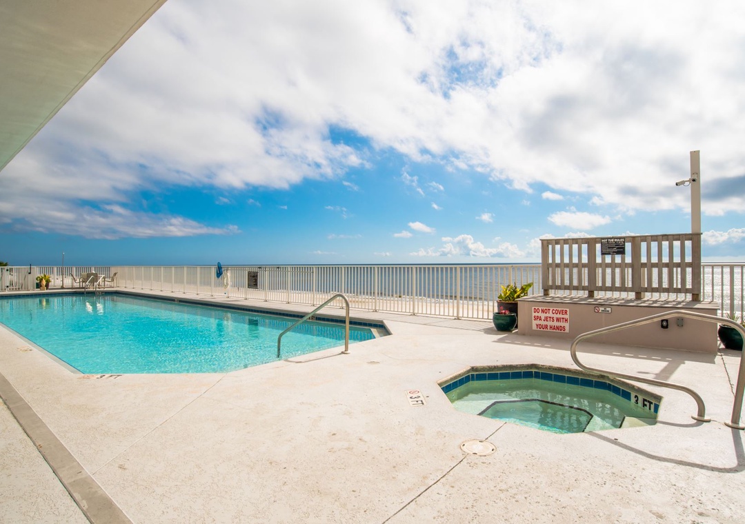 Windemere Resort Pool and Hot Tub