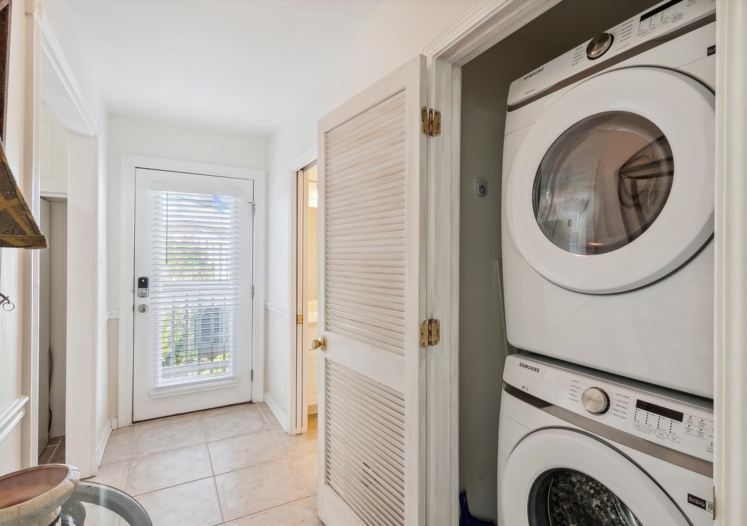 main level-washer dryer-126171_060