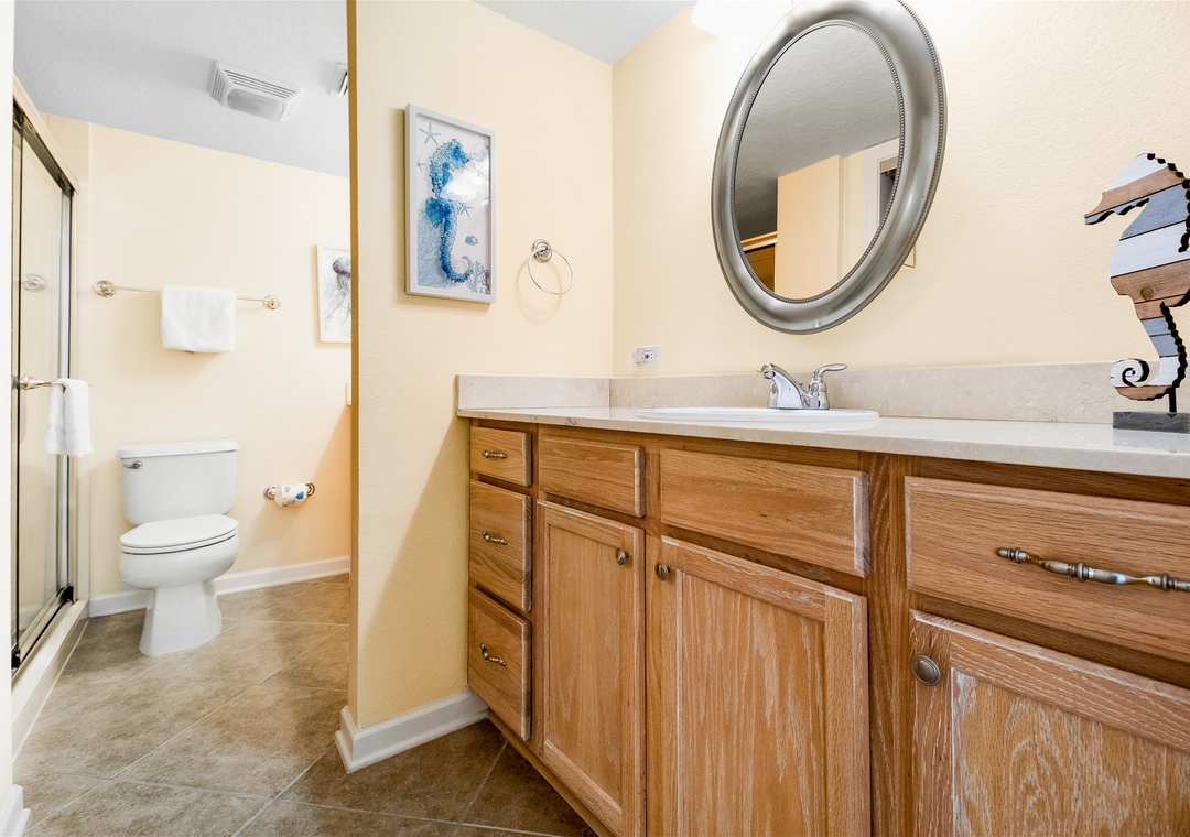 Perdido Towers 707 Master Bathroom