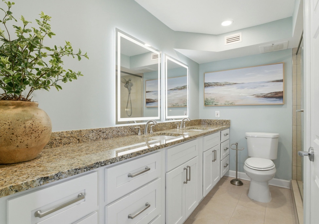 Sandy Key 818- Bathroom 1