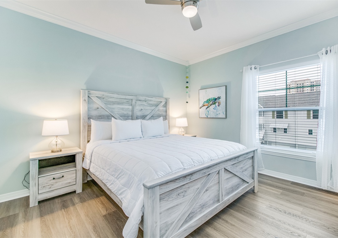 Lost Key Beach Walk Retreat Guest Bedroom #1 King