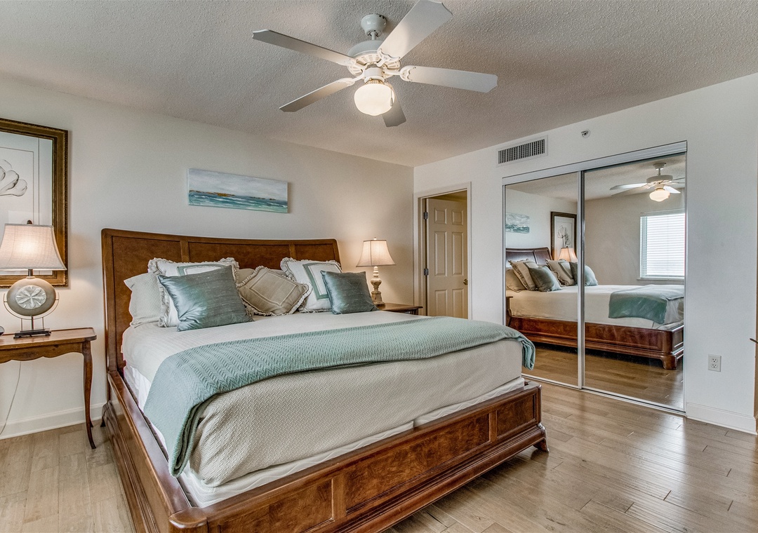 Sandy Key 536 Guest Bedroom #1 King Bed