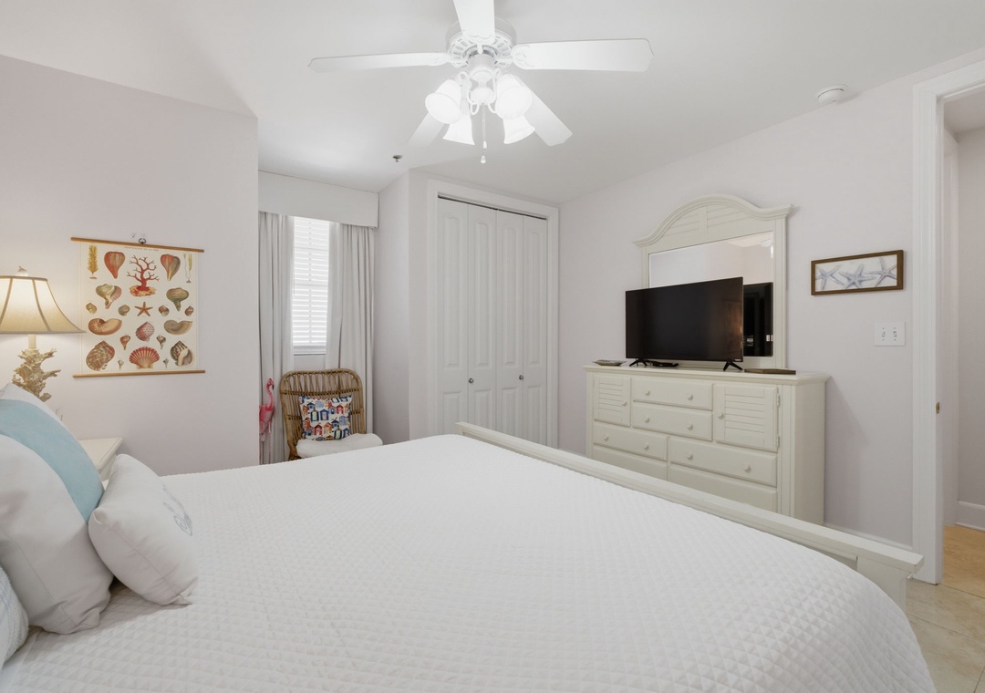 Sailmaker 901- Bedroom 2 & TV