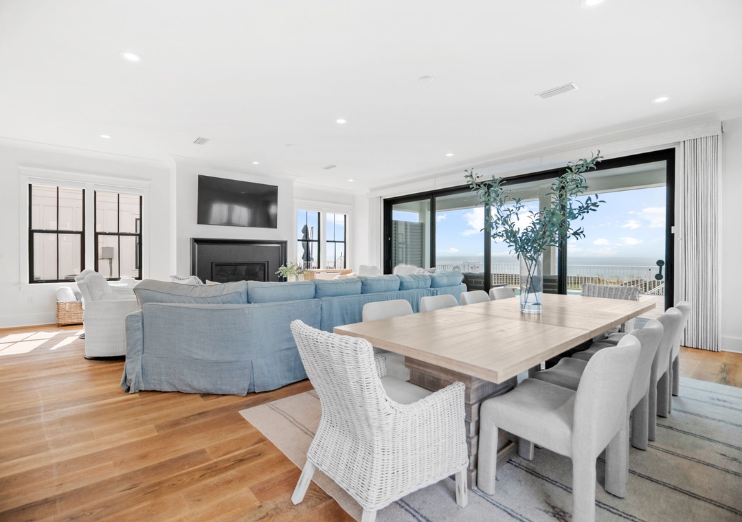 Azura - First Floor - Dining