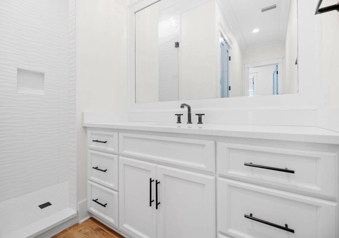 Azura - Second Floor - Seventh Bathroom