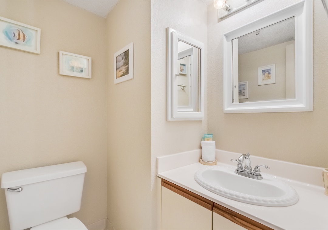 Perdido Sun 112 Guest Bathroom #1