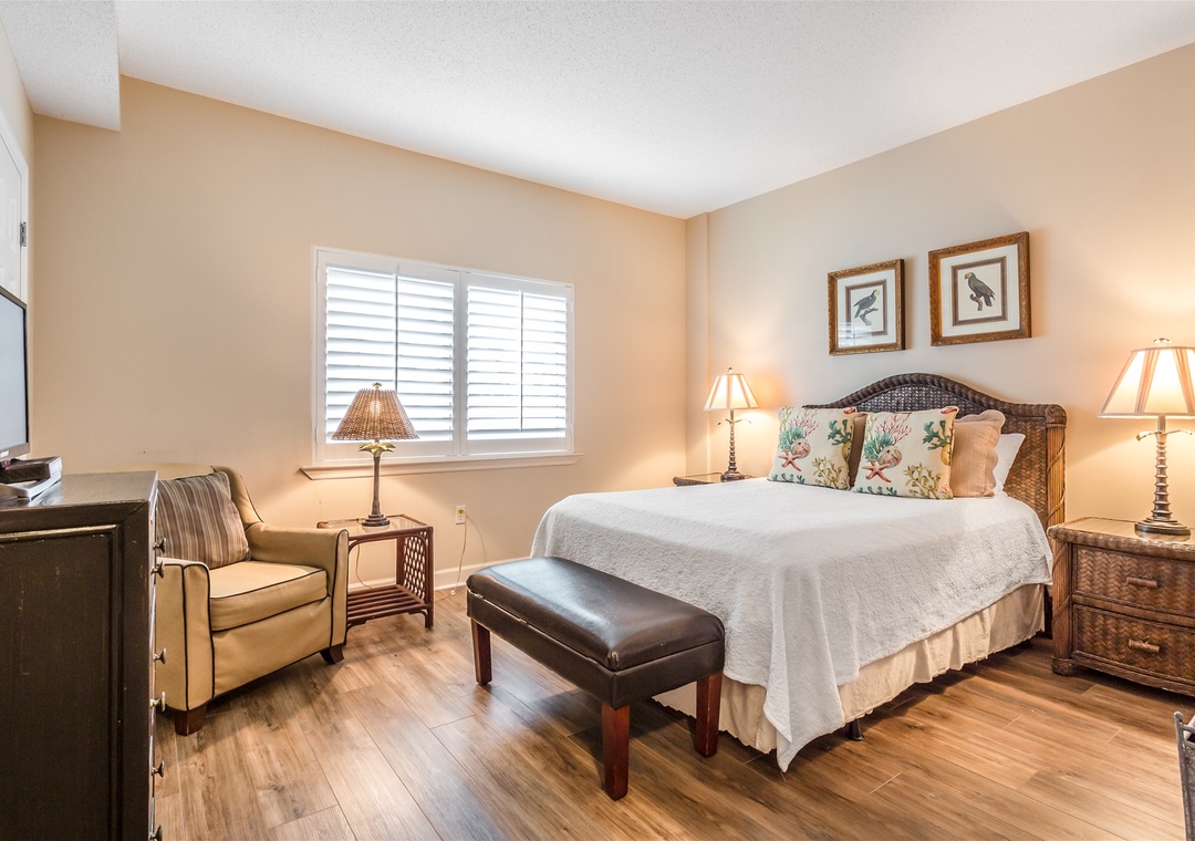 Sandy Key 131 Guest Bedroom #3 Queen Bed