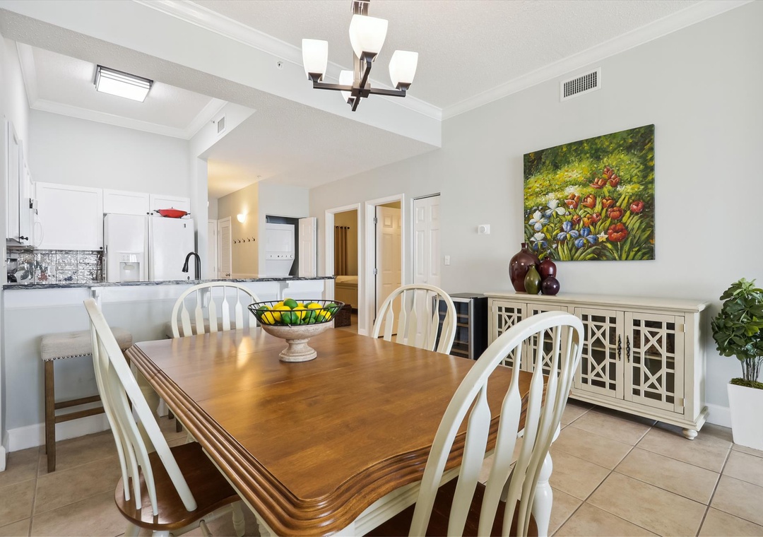 Windemere 1502 Dining Room