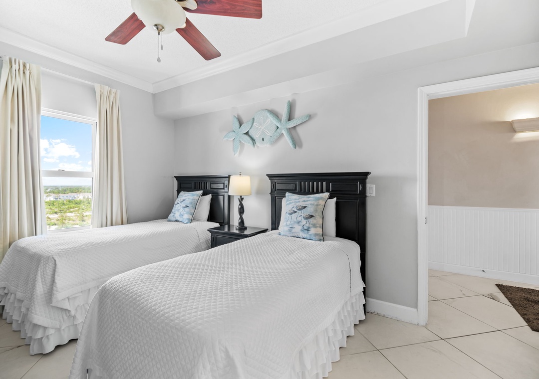 Windemere 1008- Bedroom 4- Two Twin Beds