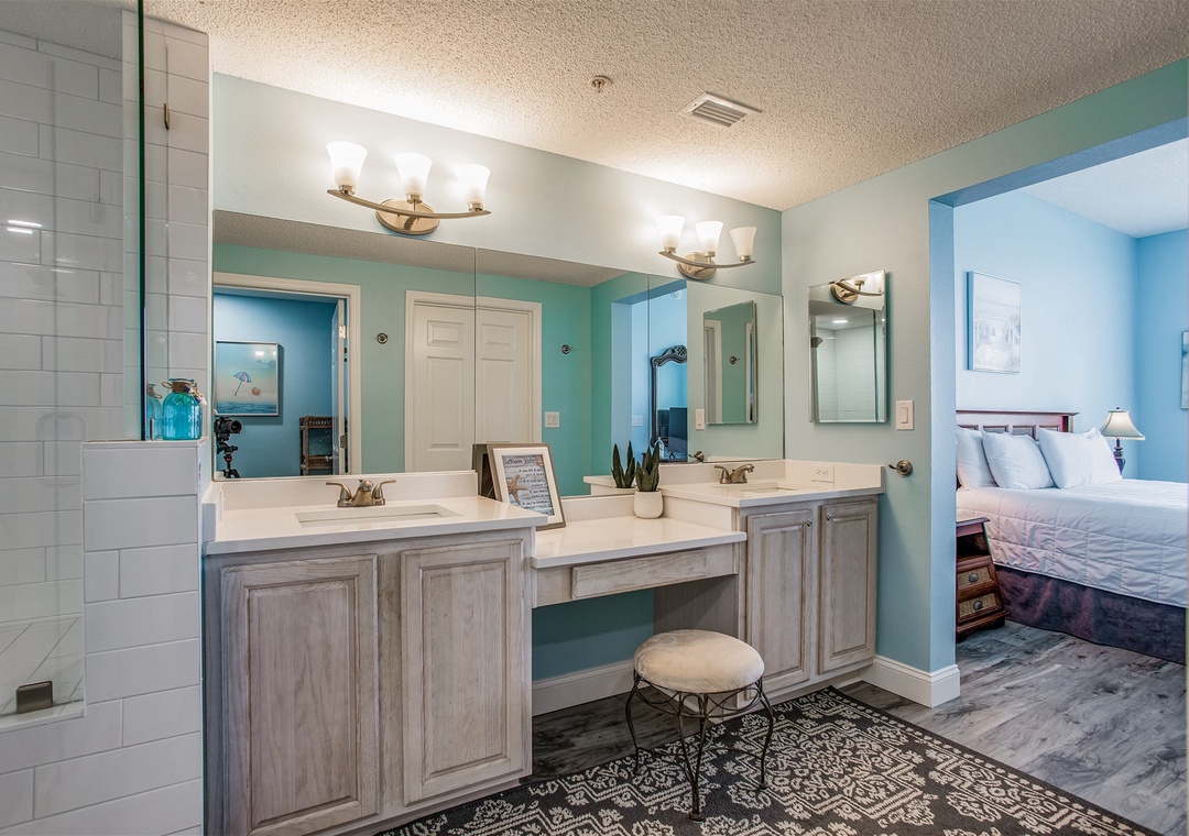 Spanish Key 206 Master Bathroom