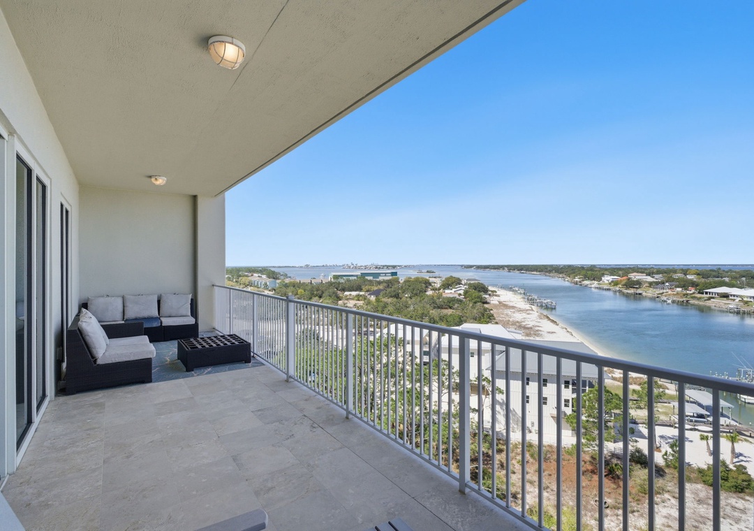 Sailmaker 901- West View from Balcony down Intracoastal