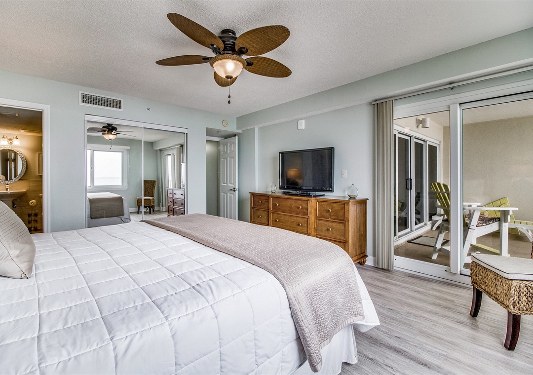 Sandy Key 326 Guest Bedroom #1 with Attached Bathroom