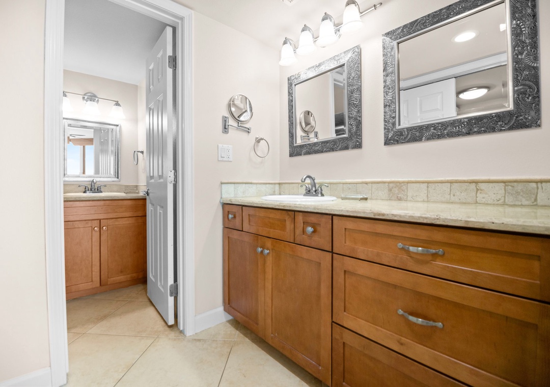 Sea Spray Unit 922 - Primary Bathroom