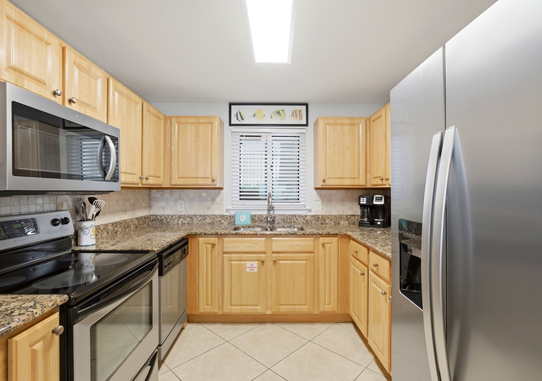 Sandy Key 318 Kitchen