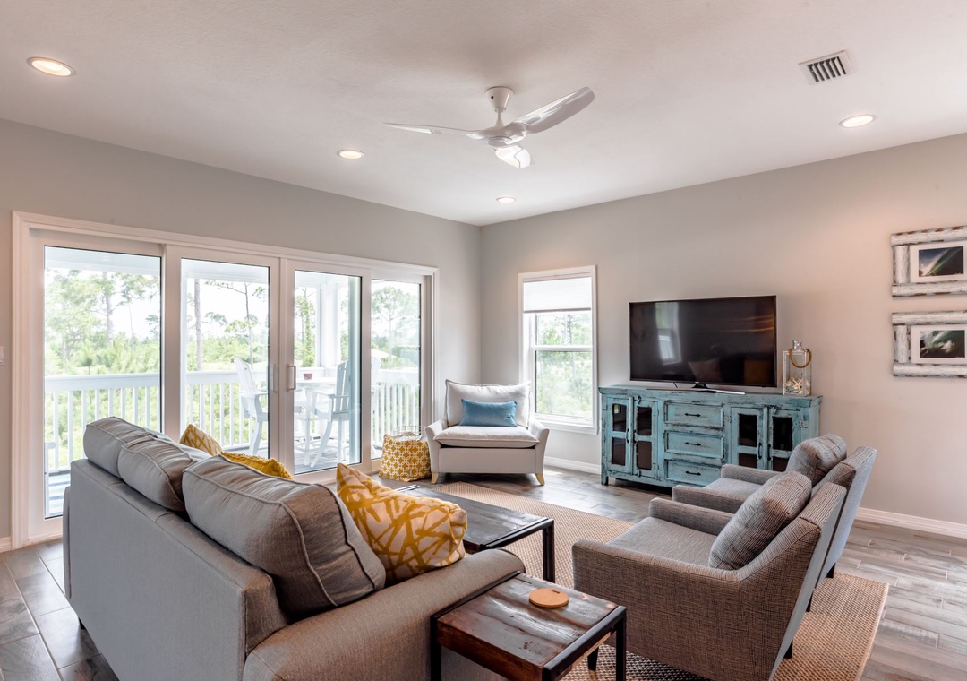 Lost Key Coastal Pointe Living Room