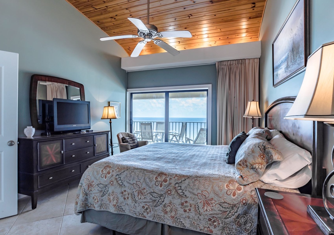 Shipwatch D803 Guest Bedroom #1