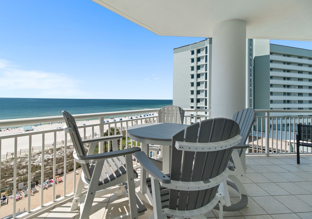 Palacio 404 Gorgeous Beach Views from Balcony